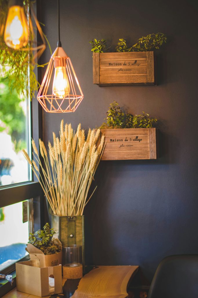 pexels-photo-1129413-1129413 Cozy indoor space with rustic decor, warm lighting, and natural elements.